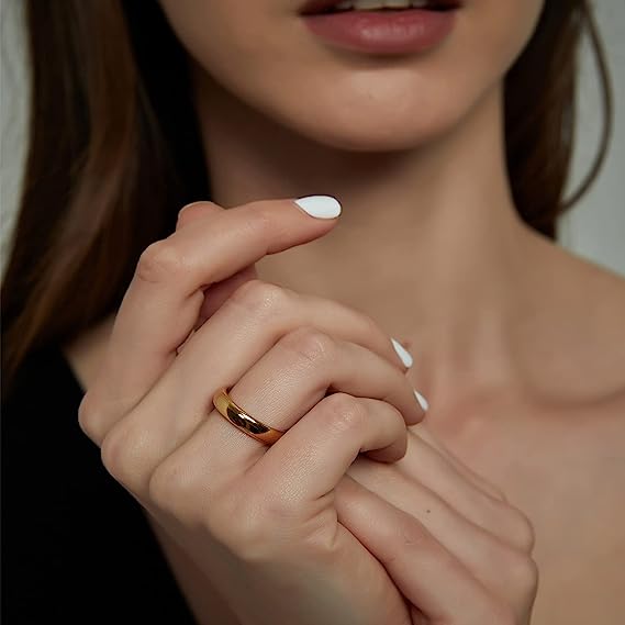 One: Tungsten -Gold-4mm Ring
