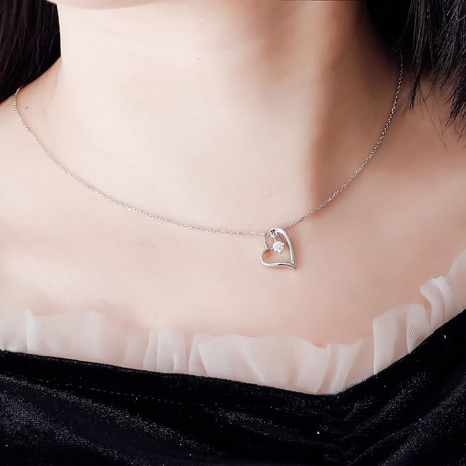 ONE :💎Pendant Heart pendant Necklace💎MOISSANITE DIAMOND 18k WHITE GOLD PLATED OVER 925 STERLNG SILVER  3.5mm/0.2ct