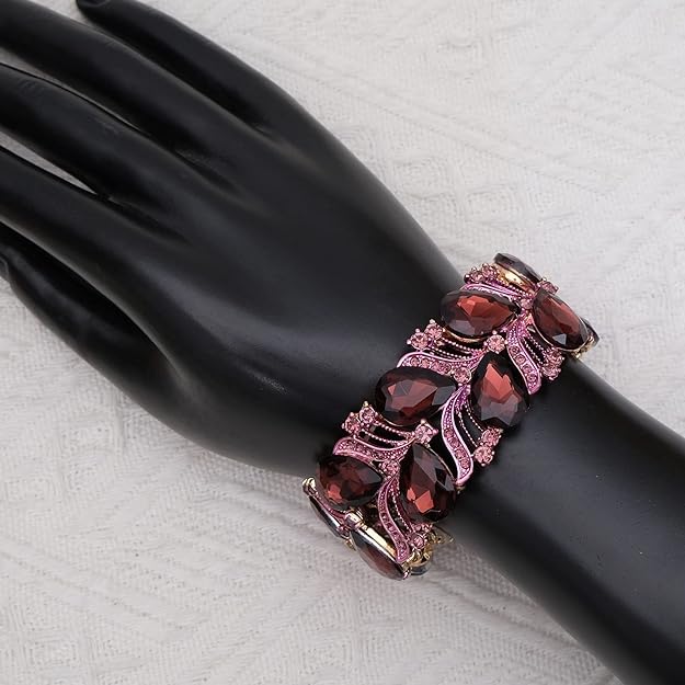 ONE: Premium Gorgeous Jewelry This Stunning bangle bracelet adorned with selected Austrian Crystal