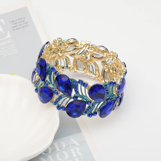 ONE: Premium Gorgeous Jewelry This Stunning bangle bracelet adorned with selected Austrian Crystal