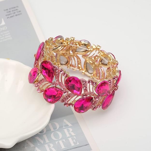 ONE: Premium Gorgeous Jewelry This Stunning bangle bracelet adorned with selected Austrian Crystal