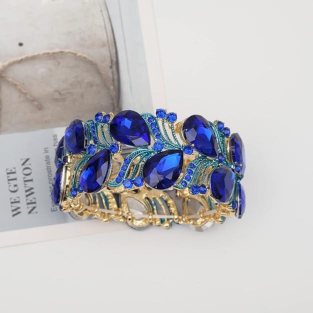 ONE: Premium Gorgeous Jewelry This Stunning bangle bracelet adorned with selected Austrian Crystal