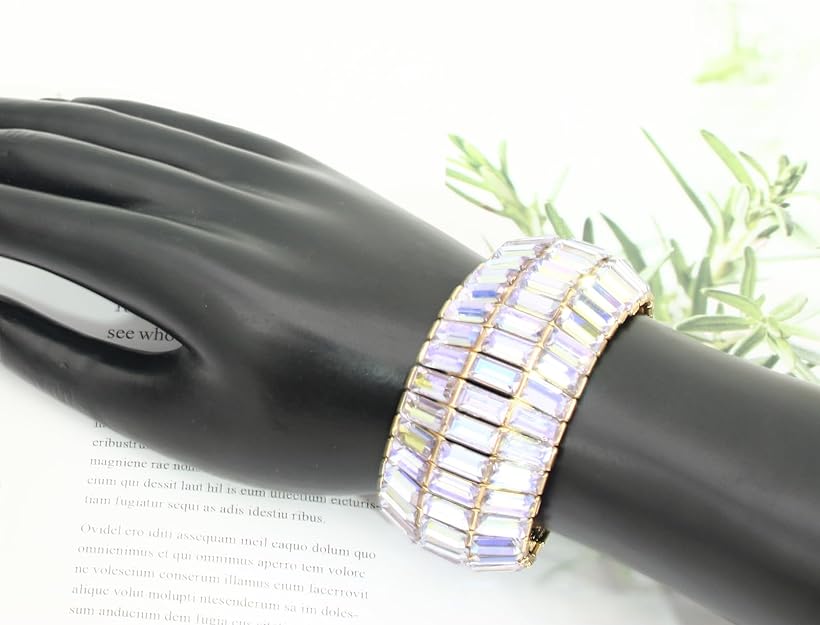 ONE: Premium Gorgeous Jewelry Elegant Crystal Leaf Flower Stretch Bangle Bracelet