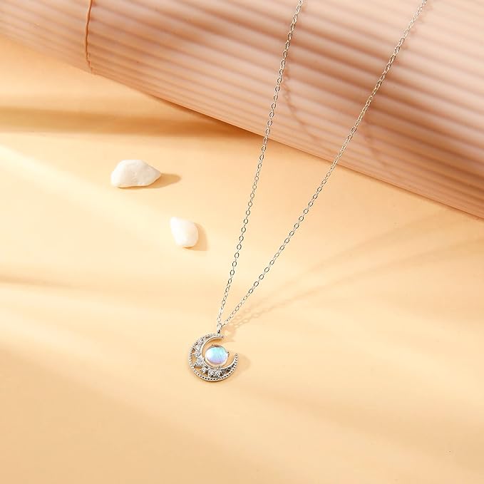 ONE :💎 Moonstone Pendant Necklace   💎Color: 925 Sterling Silver