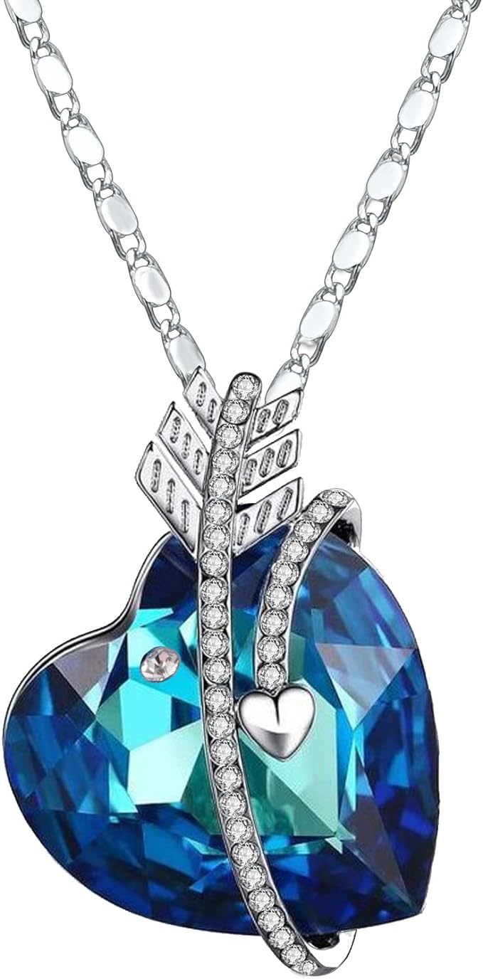 ONE :💎Elegant Silver Blue Heart Pendant Necklace was made of blue crystal, which sparkles all the time