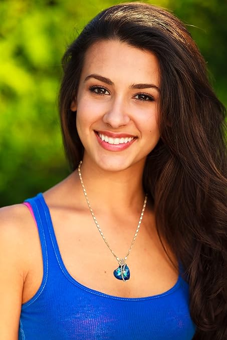 ONE :💎Elegant Gold Purple Heart Pendant Necklace was made of blue crystal, which sparkles all the time