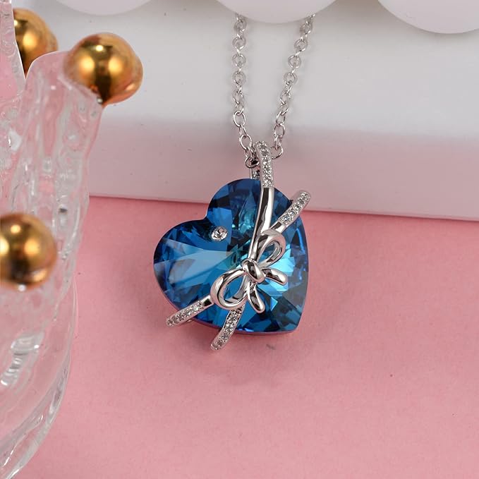 ONE :💎Elegant 2 SILVER BLUE Heart Pendant Necklace was made of blue crystal, which sparkles all the time