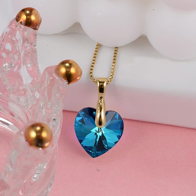 ONE :💎Elegant 1 GOLD BLUE Heart Pendant Necklace was made of blue crystal, which sparkles all the time