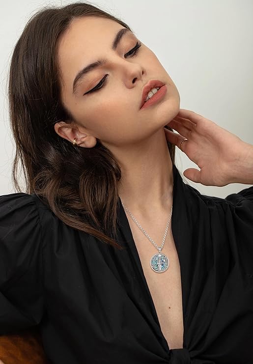 ONE :💎The Triple Moon Goddess Moonstone Symbol Pendant Necklace Fine Jewelry 💎
