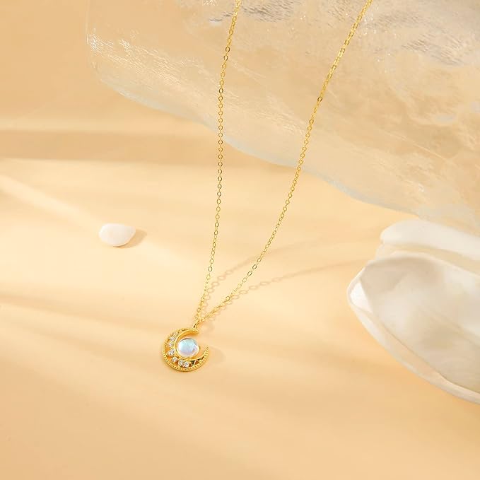 ONE :💎 Moonstone Pendant Necklace   💎18k Gold Plated