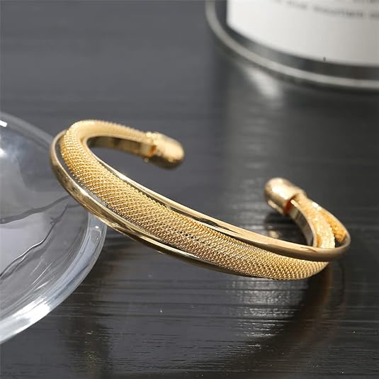 ONE:  Luxury Elegant Butterfly Watch for Women: