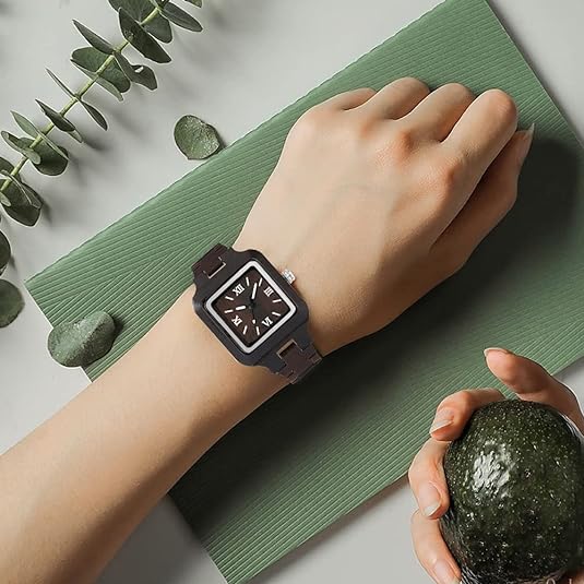 ONE: Wrist Watch Easy to Read  Style