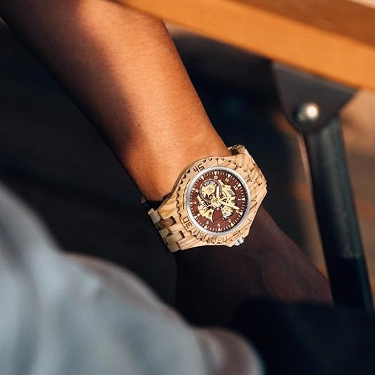 ONE: Wrist Watch Easy to Read  Style