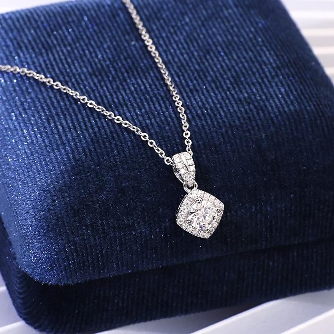 ONE :💎Pendant Necklace 💎MOISSANITE DIAMOND Color: SILVER Style: Square Halo 0.5ct