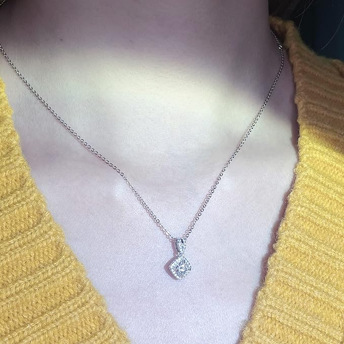 ONE :💎Pendant Necklace 💎MOISSANITE DIAMOND Color: SILVER Style: Square Halo 0.5ct