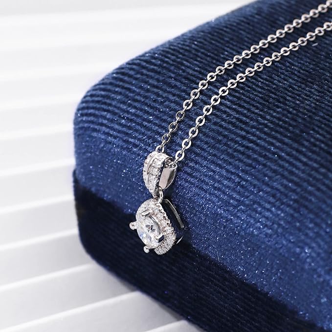 ONE :💎Pendant Necklace 💎MOISSANITE DIAMOND Color: SILVER Style: Square Halo 0.5ct