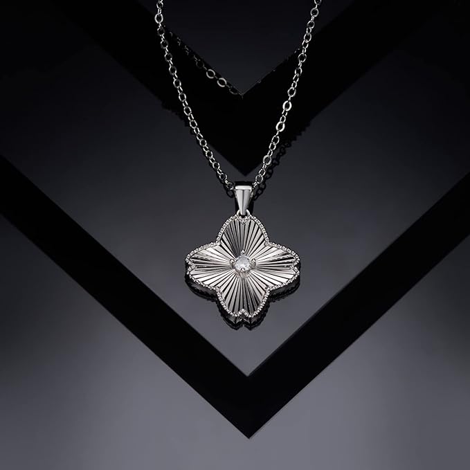 ONE :💎Pendant MOISSANITE Necklace 💎, Clover WHITE GOLD PLATED OVER 925 STERLNG SILVER